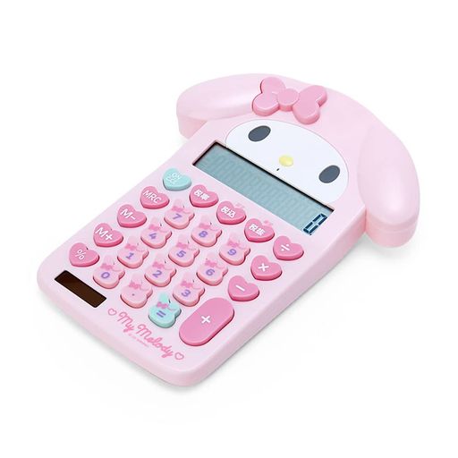 本体サイズ:約14x2.5x17.5cm。主な材料・原料:ABS樹脂 12桁表示。明るいところでは太陽電池(ソーラーパネル付き)、暗いところではボタン電池で動きます。 (C)1976,2022 SANRIO CO.,LTD.(P) パッケージ重量:0.18
