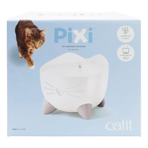 インドア Catit Pixi ねこちゃんと飼い主さんに幸せを。Catit Pixiは私たちの大切な家族の一員であるねこちゃんのために、猫型にかわいくデザインされたハイエンドなねこちゃん専用のブランドです。 Catit Pixiファウンテンは、いつでも清潔でおいしい水を愛猫に提供します。流れる水がねこちゃんの興味を引き、飲水量増加に貢献します。また、フィルターが水道水のマグネシウム・カルシウムを除去し、ねこちゃんにやさしい軟水にします。マグネシウム、カルシウムは動物にとって大切なミネラルですが、過剰摂取を防ぐことで下部尿路の健康に配慮できます。また、水分を多く取り、排尿の回数を増加させることが大切です。※この商品は、病気の治療を目的としたものではありません。 いつでも清潔なお水を猫ちゃんに。ねこちゃん工学に基づいた飲みやすいアーチ状の水流。好奇心旺盛なねこちゃんのために、溜まった水、アーチ状に噴き出す水、湧き出る水の3つの飲み方が選べる猫用自動給水器。超静音設計。水位センサー搭載のポンプ採用で、水位低下をLEDでお知らせし自動停止する機能付き。
