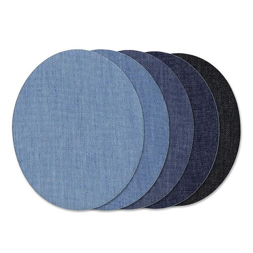 【商品仕様】内容物:5色5枚セット、サイズ:13.5cmx11cm。 【素材】表面はデニム、裏面はポリオレフィン樹脂で作られた補修布。水洗い可能で、繰り返し使えるため、長期間にわたって使用できます。 【自由にカット可能】お好みのサイズや形にカットして、穴や摩耗を修復。オリジナルデザインを作り出すことで、服やアイテムに個性を加えることができます。 【取り付け手順】ワッペンを貼り付けたい部分に置き、アイロンで10〜20秒プレス。その後、裏側を30〜60秒プレスして、最後に表側を1〜2分プレスすれば、簡単に接着完了! 【幅広い用途】補修・装飾・DIYに最適です。例えば、捨てたくない服・壊れた服の補修、着古した洋服を新しくする装飾に適しています。また、ジーンズ、ティシャツ、スカート、バッグなどの作業も適します。