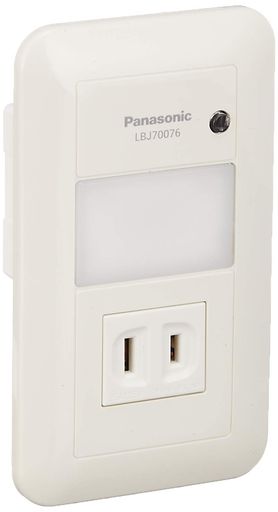 パナソニック(Panasonic)LEDフットライト電球色コンセント付LBJ70076