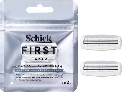 「はじめてのシェービングに、やさしさを」シックファーストブランドの専用替刃です。 ヒゲが薄いGENZ世代向けに、デザイン・安全性・使い心地・品質にこだわって開発しました。 個人 ●柔らかいヒゲもやさしく剃れる、セーフティワイヤー付き4枚刃 ●顔のカーブにフィットしやすく、小回りのきく首振りスイングヘッド ●パパイヤエッセンス&amp;パール配合のスムーザーで、なめらかなそり心地を実現。 「はじめてのシェービングに、やさしさを」 柔らかいヒゲもやさしく剃れる、セーフティワイヤー付き4枚刃 顔のカーブにフィットしやすく、小回りのきく首振りスイングヘッド 滑りにくく、デザイン性の高いマットラバーホルダー 刃:ドイツ