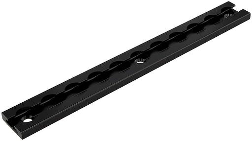 キジマ社製ワンタッチリング、タイダウンと合わせて使用することで自由度高く車体の固定ができるようになるワンタッチレールです。 長さ:285mm 1本入り アルミ製アルマイト仕上げ カラー:ブラック