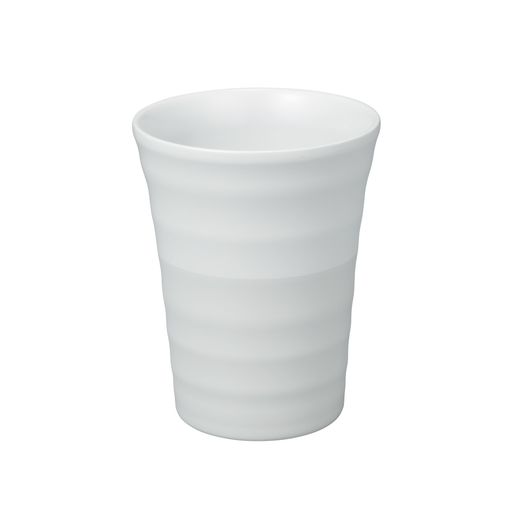 温かい飲み物 見た目も手触りもまるで陶器のような新感覚タンブラー「Telax(テラックス)陶器のような保温ステンレスタンブラーゆらぎ」 香りを広げる独自のウェーブ形状が飲み物本来の味と香りを引き出します。お気に入りのコーヒーやお茶が、さらに美味しく特別なひとときに セラミック塗装加工なので金属特有の臭いがなく、飲み物本来のピュアな味わいを楽しめます。オフィスや家でのリラックスタイムに 真空断熱2層構造で、冷たさも温かさもキープ。暑い日も寒い日も、理想の温度で飲み物を楽しめ、使うたびに癒しと満足感をどうぞ