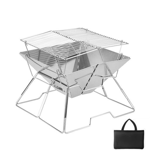 サイズ(収納時):約幅34cmx縦20cmx厚み7cm、サイズ(焼き網):約幅31cmx奥行31cm、サイズ(完成時):約高さ24.5cmx横31cmx縦31cm、総重量:約2kg。 本体と焼き網の材質:ステンレス、収納ケース:帆布。内容:本体、ロストル、焼き網、帆布ケース。 燃焼台は広口の台形構造、ロストルは置き網式。燃焼台の下から空気が入り燃焼しやすく、燃焼効率が最大化され、二次燃焼で焚き火が綺麗に燃えます。 焚き火台の部品数が少ないので、組み立ては迷うことなく、出して広げて乗せるだけ、誰でも30秒程で組み立てられます。また折り畳んでコンパクトに収納可能、専用の持ち手付きバッグで持ち運びも楽々です。