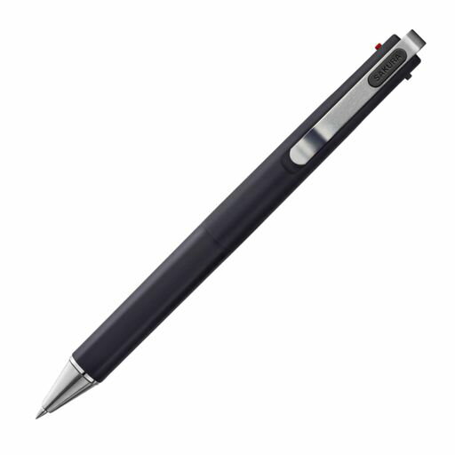 【仕様】スタイリッシュな3色ボールペン「ボールサインiD3C」/0.4mm/ブラックボディ 【インク色】Aパターン(ピュアブラックブルーレッド)。ビジネスで使いやすいスタンダードな3色。 【特徴1】金属製のクリップ・ペン先、ミニマルなスライダー、丸みのある六角ボディなど、上質感あふれるデザイン。 【特徴2】なめらかな書き心地で疲れにくい水性顔料ゲルインキを使用。細かい文字もはっきり鮮やかに書ける。 【一本あたりサイズ/重さ/材質】14.7xφ1.2cm/13g/軸:ABS、クリップ:ステンレス、スライダー:ABS・エラストマー、先栓:真鍮