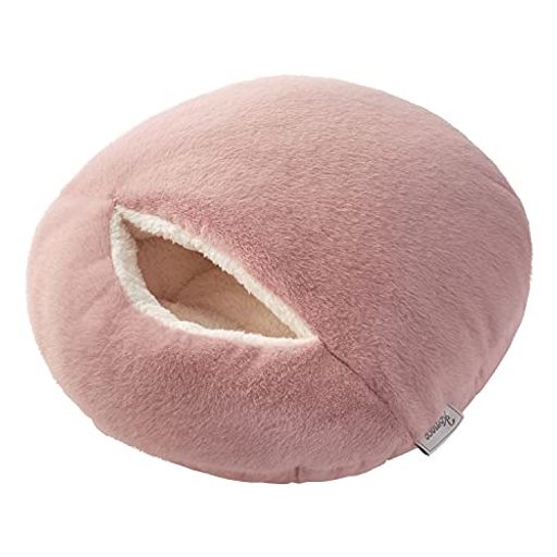 つま先部分にヒーターを搭載したウォームクッション!寒い季節も足元からポカポカに。 フットウォーマーやハンドウォーマー、クッションとしても。 USB電源で、オフィスやテレワークにもピッタリ! 外側は撫でたくなるようなふわふわの触り心地。内側はもこもこのあったかシープボアを採用し、足元や手元を優しく包み込みます。 温度調節は4モード。約60分でオートオフになるタイマー付き。 丸洗いOK!手洗いで洗濯できます。内側全面は抗菌・防臭加工で衛生的! ※クッション使用時は電源をお切りください。