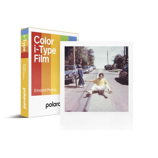 Polaroid i-Typeカメラに使用できる専用カラーインスタントフィルム バッテリー非搭載なので、手軽に使用可能 枚数: 1パック8枚入り フレームカラー:ホワイト/フィルムタイプ:カラーフィルム 対応カメラ: Polaroid i-Typeカメラ(I-1、OneStep2、OneStep+、Polaroid NOW) 600タイプのカメラにはご使用いただけません。
