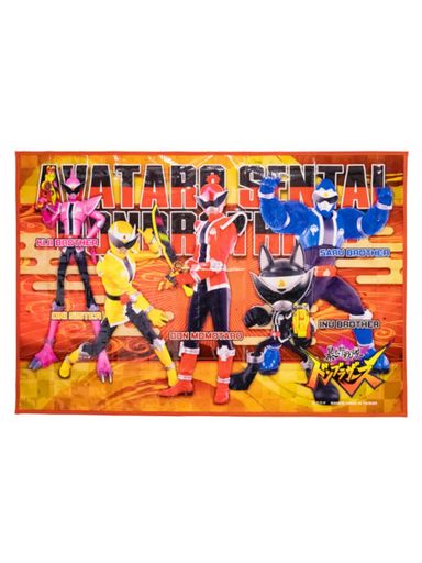 暴太郎戦隊ドンブラザーズシリーズのレジャーシート 本体サイズ:W60xH90cm 本体重量:60g 素材:ポリエチレン・ポリプロピレン 生産国:台湾