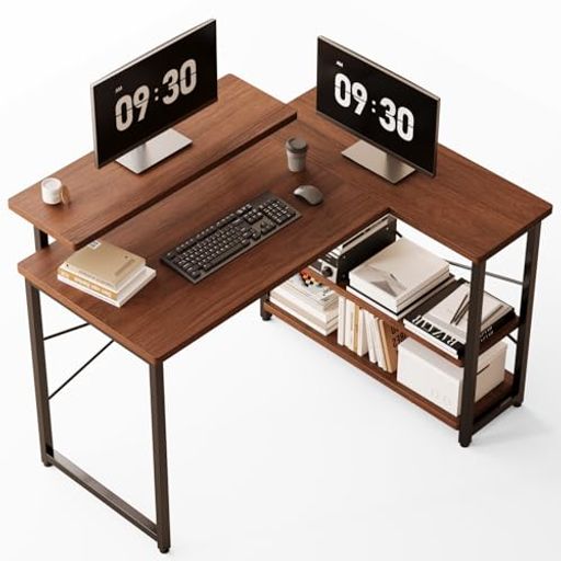 【商品仕様】パソコンデスクとしてはもちろん、ゲーミングデスクとしても使用できるおしゃれなL字デスク。本体サイズ:約幅105x奥行48x高さ75CM本体重量:約14.5KGお客様組立て品です。 【ラック付き】デスクの足元には一体型のラックが備...