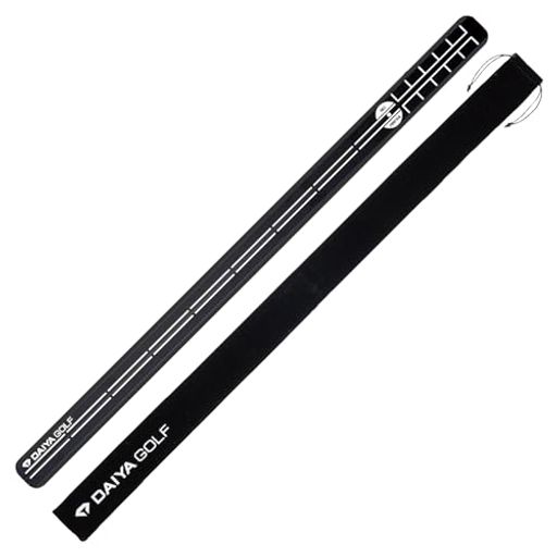 長さ1mのパットチェックでパターの癖が分かり、まっすぐ打ち出すことを練習できます。 2024年8月時点で累計販売数28万個を突破した人気練習器具の進化版、難易度が上がった1mロングタイプです。 両面で難易度を変えて幅広い練習ができます。 ボールを置く位置にあるマークを見続けることで、自然とヘッドアップが直ります。 収納に便利な専用巾着袋を付属しています。