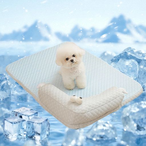 インドア 涼しく気持ちいい寝心地を提供 【冷感で犬猫の熱中症対策品】ひんやり、爽やかなマットで、接触すると冷感が感じられて、とても涼しく気持ちいいです。暑さに弱い犬や猫の熱中症対策品にピッタリ。また、熱の対流作用で空気中に放散し、物理原理で自然な清涼感が続きます。上に乗るだけで涼感冷感を感じられるので、気持ちよく眠れます。 【3D冷感構造】最上層は、他の通常の生地よりも涼しく感じられ、通気性に優れた接触冷感生地です。中間層は高弾性ありの中綿素材です。ペットの体を優しく支えて、リラックスした時間を提供します。最三層はスポンジ素材で、地面の湿気を遮断し、快適な速乾性を備えます。豆型の突起マッサージ素材が採用されており、疲れを取り、ペットがリラックスした状態で眠ることができます。 【快適に眠れる枕付き】柔らかくて心地よい冷感枕が付いており、触れるだけで適度な冷却効果が得られます。適度な厚みが、ワンちゃんやネコちゃんの首と脊柱へのプレッシャーを和らげ、疲れを癒し、良質な睡眠をサポートします。 【滑り防止加工】底部は点状のシリコンがたくさん付いていて、優れた滑り防止機能があります。