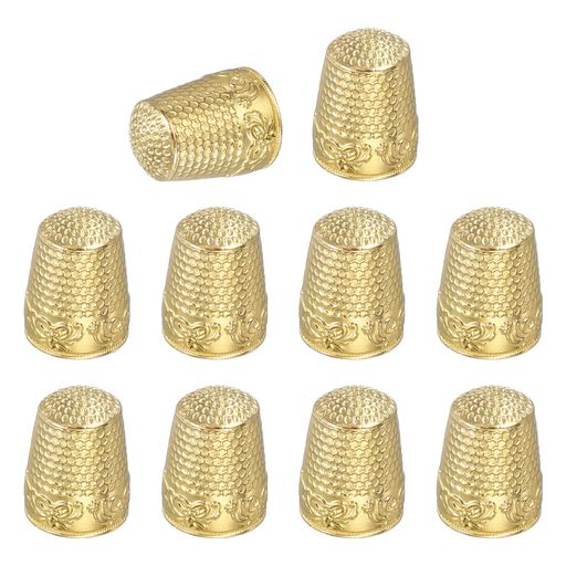 材質:金属; カラー:金; サイズ:15 x 24 mm / 0.59 x 0.94インチ(高さx直径); 内容物:金属製手縫い用シンブル10個 特徴:キルティング用金属シンブルは頑丈な造りです。表面のくぼみ加工により、使用中の針の滑りを防止します。軽量ながら頑丈で、保護性と快適性を両立しており、初心者から上級者までご使用いただけます。 使用方法:利き手の中指または人差し指にシンブルを装着してください。シンブルの端を使って針を布地に押し込みます。溝付き表面が針の動きをコントロールします。 用途:このシンブルは手縫い、キルティング、刺繍、クロスステッチ、パッチワーク、DIYクラフト、革細工に最適です。特に厚手の生地を扱う時や針を押し込む際に力を加える場合に便利です。親指用シンブルは針の挿入や糸引き時の誤った刺傷から指を保護します。 注意:適切なサイズ選択のため、明確なサイズ情報と画像を提供しています。購入前に製品サイズをよく確認してください。