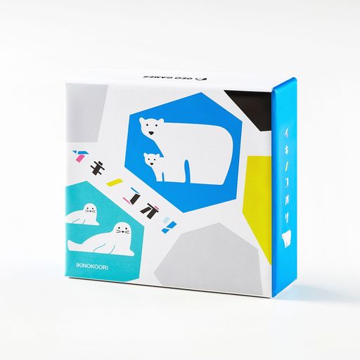 溶けていく氷、最後まで生き残るのは誰だ。ジオゲームズ2023新作! イキノコオリは、かわいい動物のコマを溶けていく氷の上で動かして遊ぶテーブルゲームです。動ける場所がどんどん減っていくので上手に動かさないと最後まで生き残れません。 子どもから大人まで楽しめて、シンプルだけど奥が深く、こどもの集中力や思考力を養うのにオススメです。 地球温暖化の影響で生活環境が脅かされている動物たちのことを、ボードゲームという遊びを通じて子どもたちに感じてもらいたい。そんな思いで作られています。 【入数】タイル24枚、コマ4個、布1枚、日本語&amp;英語説明書 【ソト箱サイズ】11x11x3.5cm 【プレイ人数】2〜4人 【プレイ時間】5〜10分程度 【素材】アクリル、木、ポリエステル 【対象年齢】5歳以上〜大人 【生産国】日本
