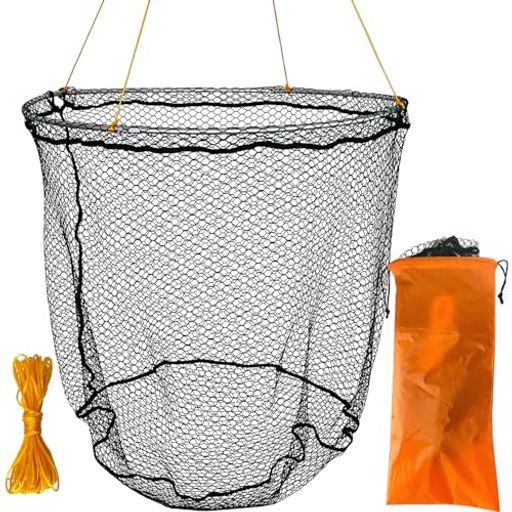 1. 【高所釣りに最適な大型落としタモ】PRO FISHINGのタモ網は、防波堤・橋・船上など足場の高い場所で活躍する落としタモ設計。80x80cmのワイドフレームと深さ70cmのゴムコートネット、シーバスや青物などの大型魚も確実にキャッチ。ネットが深いため跳ね逃げを防止し、高所からの操作でも安心です。 2. 【魚に優しいゴムコートネット】特殊ラバー加工のネットは、魚の鱗や粘膜を傷つけず、リリース時もストレスを軽減。水を吸いにくく、軽く振るだけで速乾性も高く、鮮度維持や衛生面にも配慮した仕様です。 3.【錆びない・丈夫な合金ジョイント】ステンレスよりも強度・耐食性に優れた特殊合金を接合部に使用。海水や雨にさらされてもサビにくく、長期使用でも安心の耐久性を実現しました。 4. 【コンパクト収納で携帯性抜群】ねじれに強く、折り畳み時わずか57x24。落としタモでありながら驚異のコンパクトさ。ラバーネットも軽量設計660(g)で、バッグに入れて船や磯場へ簡単持ち運び。 5. 【付属品充実で初心者も即戦力】防水収納バッグ+15cm接続ロープを標準装備。防波堤や船上からでも安定した操作が可能で、準備・片付けが簡単。