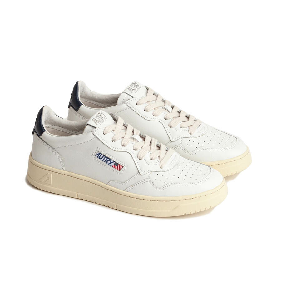 AUTRY オートリー レディース 靴 スニーカー ローカット レザー レースアップ MEDALIST LEAT/LEAT コートシューズ AULW-LL12 WHT/SPACE ホワイト/ネイビーのサムネイル