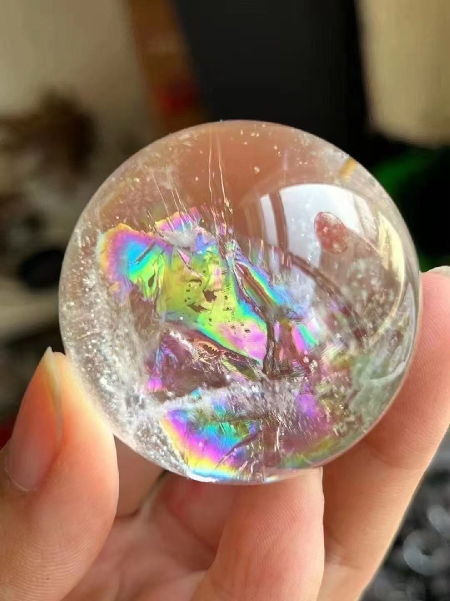 天然レインボーガーデンクォーツ入り水晶丸玉 AAAAAAAAA級 【限定品】【 送料無料】YS/599/1120