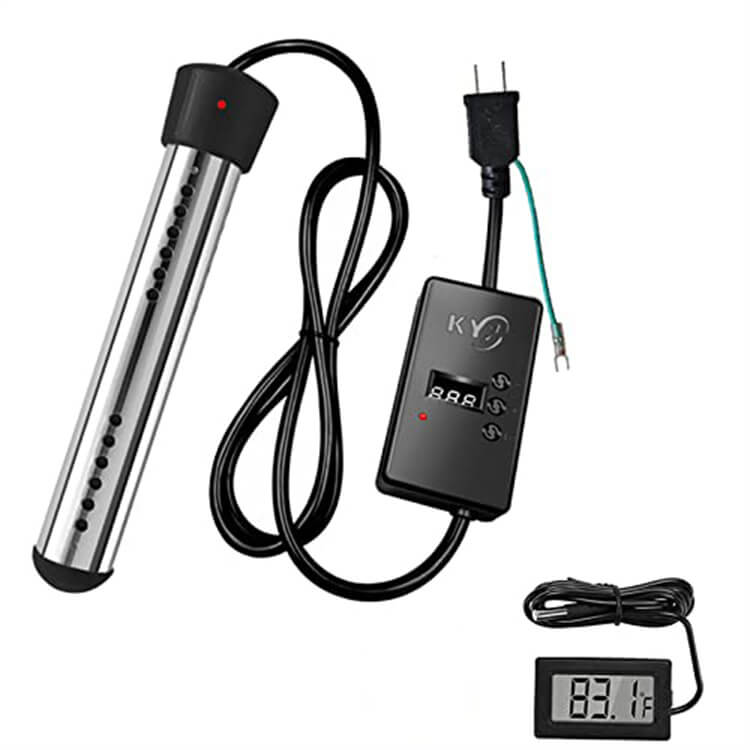 【製品仕様】:サイズ:パイプ全長270mmx幅40mm、定格電圧:110V、容量:1500W、セット内容:投げ込みヒーター(タイマー付き)、温度計。【急速加熱】内蔵の加熱トランジスタ、1500Wの高出力、5ガロンの水を加熱するのに数分しかかからず、水をより速く沸騰させ、より省エネになります。ヒーターを挿入する前に、ヒーターが完全に水に浸っていることを確認してから、使いやすい電源を接続してください。【タイミング機能】タイマーを使えば、加熱時間の調整も可能です。液晶ディスプレイ付きの電子タイマーを内蔵しているので、加熱時間の調整が一目でわかり、加熱終了時にはビープ音で知らせてくれます。電源の切り忘れの心配もありません。【高品質・安全】二重のU字型の厚い加熱管は304ステンレス鋼でできており、より速く、より安全に加熱します。 ステンレス鋼の火傷防止ガードの設計は取り外し可能で、掃除が簡単です。【注意事項】ヒーターが作動しているときは、水温をテストするために電源プラグを抜く必要があります、このヒーターは水用に設計されており、水以外の液体には使用しないでください。投げ込みヒーター 電気浸漬給湯器ロッド