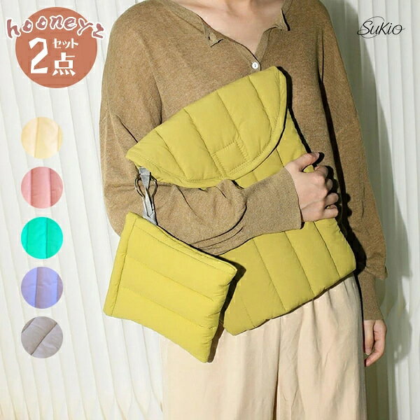 ■商品名:スリーブケース+ポーチ 2点セット■素材:PU■サイズ(cm):11インチ、13インチ、16インチ■カラー:6色■生産国:中国 日本検査済み11.6 13.3 14 15.6 | パソコンバッグ ケース 軽量 軽い 衝撃 吸収 保護 かわいい オシャレ 女性 男性 ビジネス 通勤 通学 社会人 大学生 収納 11.6インチ 13.3インチ 14インチ 15.6インチ注意点※お取り扱いの注意につきましては商品付属の商品タグをご参照ください。※商品のデザインやお客様の足の形により、感じ方に若干の個人差があります。※靴のサイズにつきましては、いわゆるサイズ(足長)だけで決まるものではなく、ワイズ(足囲)や足の形(特につま先の形や幅甲の高さなど)などさまざまな条件と、それぞれの靴のデザイン(ラスト・素材など)の相性等が関係いたします。※商品画像の色はお使いのブラウザや設定により、実物とは異なる場合がある事をご了承下さい。※サイズ数値はメジャー採寸ですので若干の誤差が生じる場合もございます。ご了承くださいませ。※機械による生産のため、生地の継ぎ目の若干のズレや多少のほつれなど、形やサイズに多少の誤差が生じる場合や他繊維が混紡している場合もございますが品質上の問題はございません。予めご理解下さいますようお願い致します。※海外生産の為、多少の縫製のほつれやインソールのしわ等、若干の接着剤残りなどある場合もございます。※製造過程での傷・汚れ、また入荷時の箱つぶれなどがございますので、予めご了承くださいませ。※商品によって素材の性質上・製造過程において染料などの特有の匂いが多少強く感じられるものもございます。数日のご使用や陰干しなどで、ほとんど匂いは感じられなくなりますのでお試しください。※素材や製品の特性上、シワやヨレ、擦れ、多少の傷などがある場合があります、ご了承ください。
