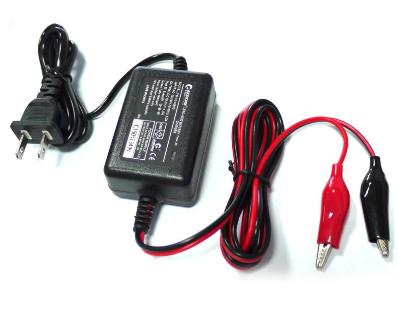 グッドグッズ バイク用 12V 1A バッテリー充電器 充電器12v専用 自動車 バイク カーバッテリー 電動自..