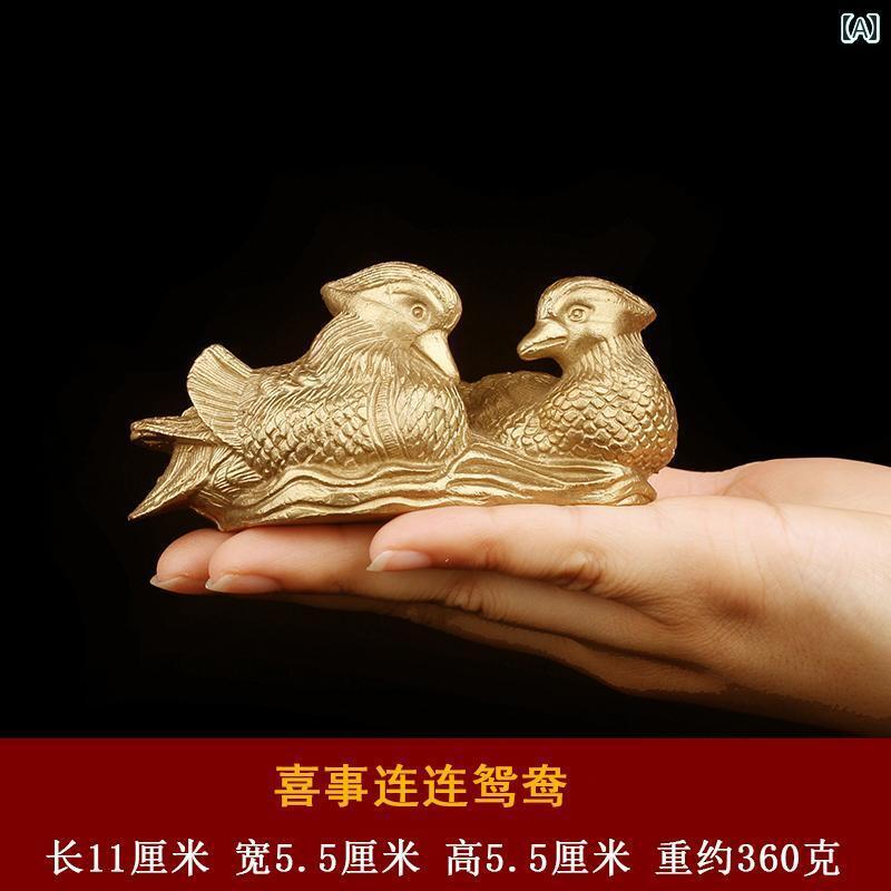 置物 インテリア かわいい 水の 中で 遊ぶ 銅製の オシドリの 家の 装飾品 感情的な カップルが 調和を..