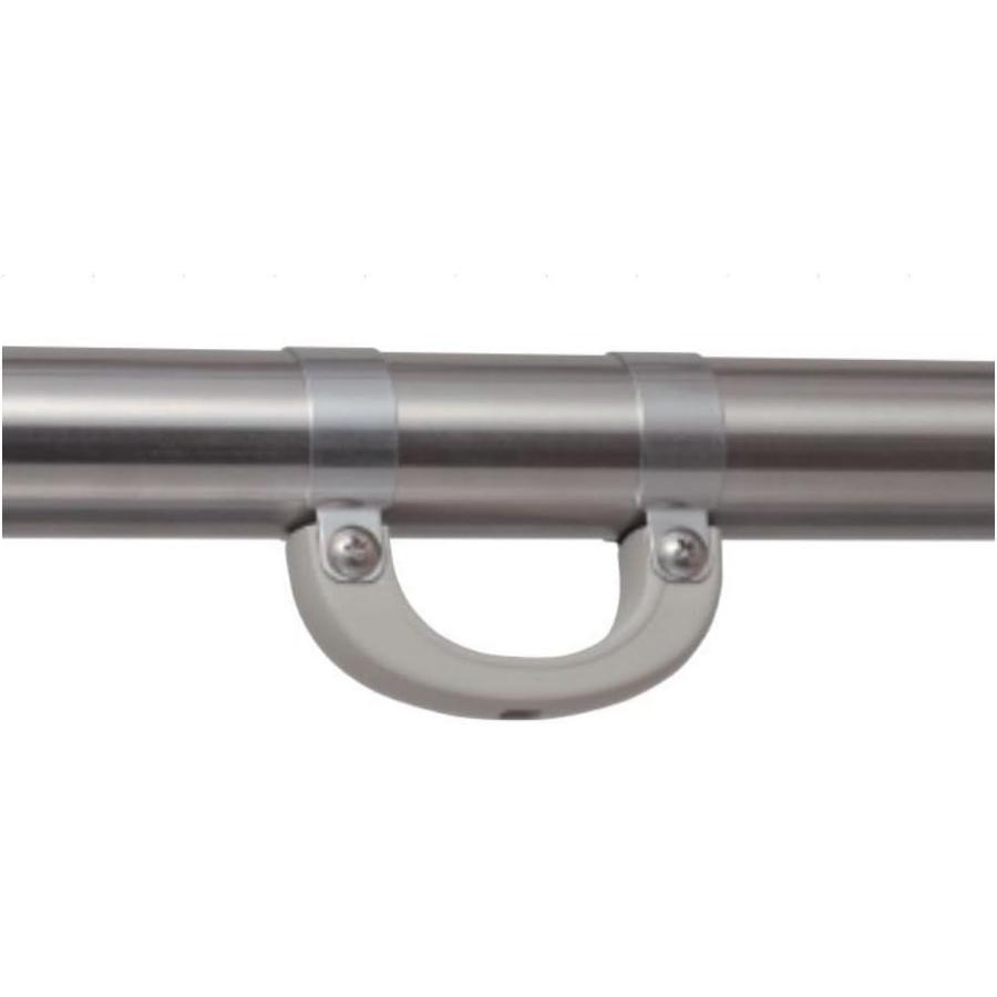 ・竿抜け防止のための竿止め金具です。 ・ベランダ側で使用する物干の場合、竿が抜けると下階に落下する可能性があるため、竿止め金具をご使用ください。 ・金具本体は芯にステンレスを使用した頑丈な構造です。 ・固定バンド+ゆるみ止め付きネジでしっかりと固定できます。 ・竿を抜くためにはドライバーでネジを外さなければならないので、うっかりミスを防げます。 ・避難ハッチのあるベランダで竿位置を固定できます。竿がはずれてハッチにかかり避難の妨げとなることを防ぎます。 ・片側のみへの取付けでしっかり固定でき、物干の可動を妨げません。(両側には取り付けないでください。物干を動かせなくなります。) ・竿止め金具はすべての屋外用ホスクリーンに使用できます。(他社製物干への取付けはできない場合があります。) 市販品竿径:28~30mmおよび32mmに対応 材質:(本体)ステンレス・ナイロン、(バンド・ネジ)ステンレス、(調整スペーサー)エラストマー 操作の誤りや強風などによる竿の脱落を防ぐ 避難ハッチに竿が掛からないように固定するためにも使用可能