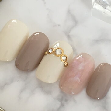 ネイルチップ つけ爪 かわいい デザイン シンプル ショート ロング シンプル 成人式 nail プレゼント 母 短い爪 小さい爪 大きい爪 ベリーショート ちび爪 結婚式 ウェディング 付け爪　ジェルネイル●アイボリーグレージュホロオーロラクラッシュリングストーン