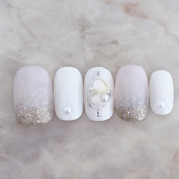 ネイルチップ つけ爪 ブライダル かわいい ショート ロング 白無垢 春ネイル nail プレゼント 短い爪 小さい爪 大きい爪 ベリーショート ちび爪 白系 ウエディングネイル 付け爪 クラッシュシェル風 ジェルネイル【1625】ホワイトラメシアーラメキラキラシェル b/f