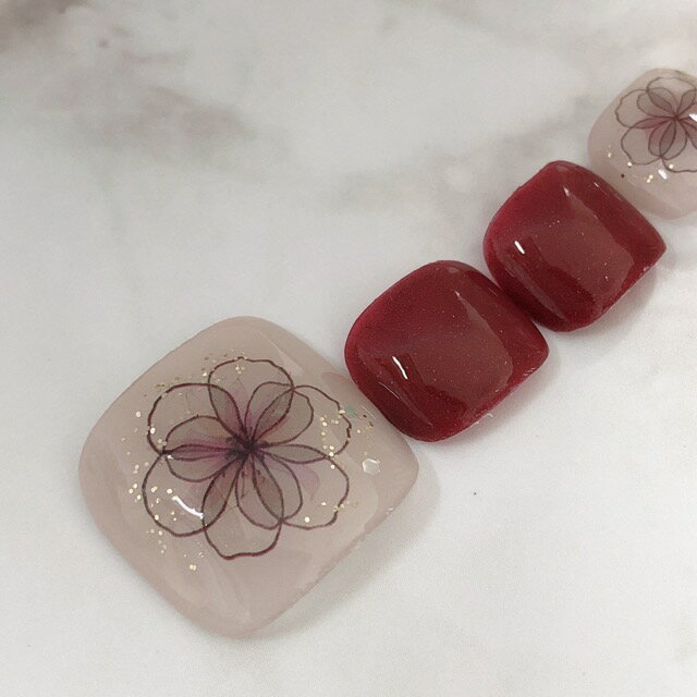 フットネイル ネイルチップ ペディチップ 足用ネイルチップサイズが選べるペディキュアつけ爪ジェルネイルでワンランク上のチップを是非！夏ネイル　花火大会や浴衣　旅行やビーチに！人気ネイル　トレンドネイル●ボルドーラメラインブラックフラワー b/ap