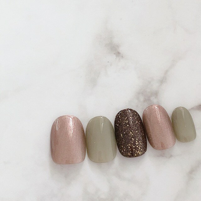 ネイルチップ つけ爪 ブライダルネイル かわいい ショート ロング デザイン 夏ネイル nail プレゼント 短い爪 小さい爪 大きい爪 ベリーショート ちび爪 大人ネイル 付け爪　オフィスネイル　シンプル【1896】ランダムブラウンラメ