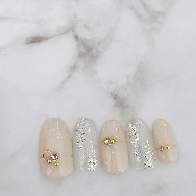 ネイルチップ つけ爪 ブライダルネイル かわいい ショート ロング デザイン 夏ネイル nail プレゼント 短い爪 小さい爪 大きい爪 ベリーショート ちび爪 大人ネイル 付け爪　オフィスネイル　シンプル【1927】アイボリーホイルラメ