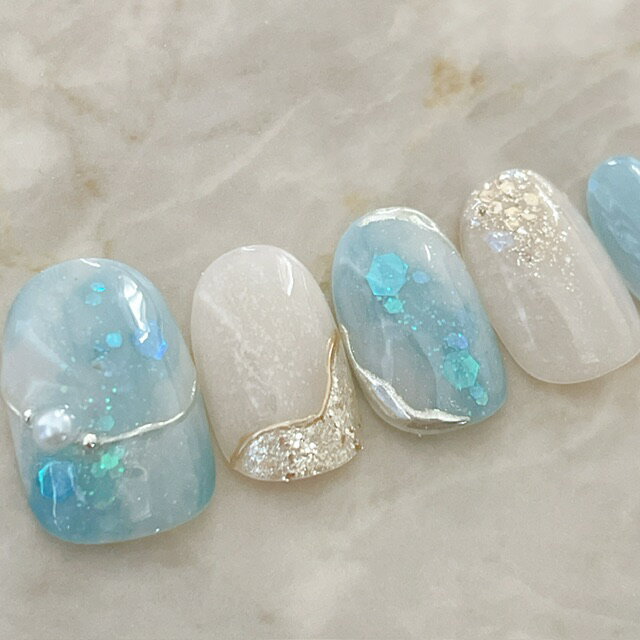 ネイルチップ つけ爪 ブライダルネイル ショート 成人式ネイル デザイン シンプルネイル nail ベージュネイル 小さい爪 大きい爪 ベリーショート ちび爪 大人ネイル 付け爪　オーダーネイル　【o2136】シアーホロブルーホロミラーライン