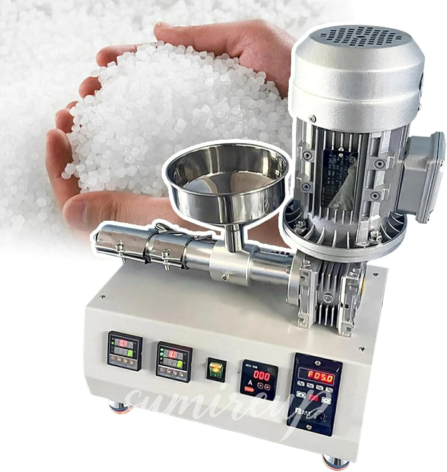 3D プリンター エクストルーダー:高速生産向けに設計されたこのコンパクトな 1000W フィラメント エクストルーダーは、小規模なワークショップ、ラボ、または DIY 3D 印刷愛好家向けに、1 時間あたり最大 1000g のフィラメントを供給します。正確な温度制御: 2つの温度制御ゾーンを備えた調整可能なPID温度制御(0～350C)を備え、TPU、ABS、PET、PVCなどのさまざまなフィラメントの安定した溶融を保証し、目詰まりのリスクを軽減します。耐圧構造：ABSフィラメントプレスは、ホッパー、スクリュー、スクリューバレル、ダイで構成されています。シングルスクリューは耐摩耗性に優れた窒化鋼（SKD11材）製で、直径20mm、アスペクト比11:1の高耐久性を実現しています。幅広い互換性: 押し出し機は、PE、PP、PS、PA、ABS、PET、TPU、およびソフト PVC ペレットとシームレスに連携し、さまざまな 3D プリンターに合わせてフィラメント径 (1.75mm/2.85mm/3.0mm) をカスタマイズできます。コンパクトなデスクトップデザイン：省スペースで持ち運び可能なデザイン、ユーザーフレンドリーなインターフェース、そしてお手入れが簡単なシングルスクリュー機構を備え、自宅のラボ、学校、3Dプリンタースタジオに最適です。さらに、補助装置と組み合わせることで、様々なプラスチック製品を製造できます。商品の説明デスクトップシングルスクリューフィラメントマシンは、信頼性の高いフィラメント生産を求める愛好家やプロフェッショナル向けに設計されています。0～350の温度範囲で調整可能なPID制御により、TPUやABSなどの繊細な材料を最適に溶融し、無駄や詰まりを最小限に抑えます。仕様:名称:3Dプリントフィラメント押出機ネジ材質：skd11アスペクト比: 11-1電力: 1000W押し出し速度: 500～1000g/h直径: 20mm駆動力：三相400W可変周波数モーター（110V750Wインバータ付き）温度制御：デュアル温度制御ゾーン、ヒーター温度：0～350押し出し方向: 右から左への押し出し出口サイズ：0.175cm/0.285cm/0.3cm適用可能なプラスチック粒子: PE、PP、PS、PA、ABS、PET、TPU、PVC（ソフト）容量: 50x35x50cm正味重量：25kg包装内容明細書 ：1 *プラスチック顆粒押出機1.光、環境、ディスプレイなどの違いにより、製品と写真の間には一定の色の違いがありますが、これは正常な現象です。2.ご質問やご不明な点がございましたら、お問い合わせください。24時間以内に返信いたします。【ご確認ください】1.サイズは手作業で測定しているため、若干の誤差が生じる場合がございます。実際に届いた商品を基準にご確認ください。2.商品写真は実物の色に近づけるよう努めておりますが、ご使用のモニター環境や撮影時の照明角度により、色味が写真と多少異なることがございます。あらかじめご了承ください。3.商品到着後、不具合や問題がございましたら、どうぞお気軽にご連絡ください。24時間以内にご返信し、適切な解決方法をご案内いたします。3D プリンター エクストルーダー:高速生産向けに設計されたこのコンパクトな 1000W フィラメント エクストルーダーは、小規模なワークショップ、ラボ、または DIY 3D 印刷愛好家向けに、1 時間あたり最大 1000g のフィラメントを供給します。正確な温度制御: 2つの温度制御ゾーンを備えた調整可能なPID温度制御(0～350C)を備え、TPU、ABS、PET、PVCなどのさまざまなフィラメントの安定した溶融を保証し、目詰まりのリスクを軽減します。耐圧構造：ABSフィラメントプレスは、ホッパー、スクリュー、スクリューバレル、ダイで構成されています。シングルスクリューは耐摩耗性に優れた窒化鋼（SKD11材）製で、直径20mm、アスペクト比11:1の高耐久性を実現しています。幅広い互換性: 押し出し機は、PE、PP、PS、PA、ABS、PET、TPU、およびソフト PVC ペレットとシームレスに連携し、さまざまな 3D プリンターに合わせてフィラメント径 (1.75mm/2.85mm/3.0mm) をカスタマイズできます。コンパクトなデスクトップデザイン：省スペースで持ち運び可能なデザイン、ユーザーフレンドリーなインターフェース、そしてお手入れが簡単なシングルスクリュー機構を備え、自宅のラボ、学校、3Dプリンタースタジオに最適です。さらに、補助装置と組み合わせることで、様々なプラスチック製品を製造できます。商品の説明デスクトップシングルスクリューフィラメントマシンは、信頼性の高いフィラメント生産を求める愛好家やプロフェッショナル向けに設計されています。0～350の温度範囲で調整可能なPID制御により、TPUやABSなどの繊細な材料を最適に溶融し、無駄や詰まりを最小限に抑えます。仕様:名称:3Dプリントフィラメント押出機ネジ材質：skd11アスペクト比: 11-1電力: 1000W押し出し速度: 500～1000g/h直径: 20mm駆動力：三相400W可変周波数モーター（110V750Wインバータ付き）温度制御：デュアル温度制御ゾーン、ヒーター温度：0～350押し出し方向: 右から左への押し出し出口サイズ：0.175cm/0.285cm/0.3cm適用可能なプラスチック粒子: PE、PP、PS、PA、ABS、PET、TPU、PVC（ソフト）容量: 50x35x50cm正味重量：25kg包装内容明細書 ：1 *プラスチック顆粒押出機1.光、環境、ディスプレイなどの違いにより、製品と写真の間には一定の色の違いがありますが、これは正常な現象です。2.ご質問やご不明な点がございましたら、お問い合わせください。24時間以内に返信いたします。【ご確認ください】1.サイズは手作業で測定しているため、若干の誤差が生じる場合がございます。実際に届いた商品を基準にご確認ください。2.商品写真は実物の色に近づけるよう努めておりますが、ご使用のモニター環境や撮影時の照明角度により、色味が写真と多少異なることがございます。あらかじめご了承ください。3.商品到着後、不具合や問題がございましたら、どうぞお気軽にご連絡ください。24時間以内にご返信し、適切な解決方法をご案内いたします。