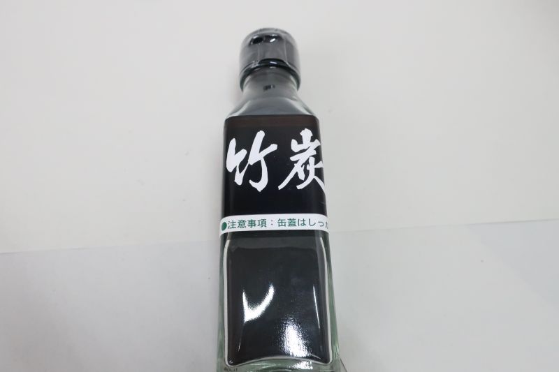 炭・備長炭・オガ炭 サクラ産業の竹炭パウダー 国内産　15ミクロン　瓶入りお試し50g｜アングル2