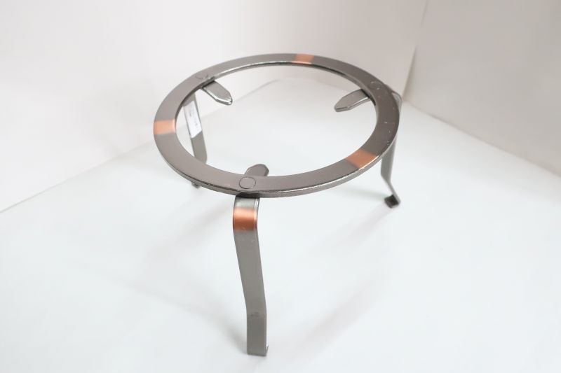 ブロンズ五徳　直径15cm、高さ12cm