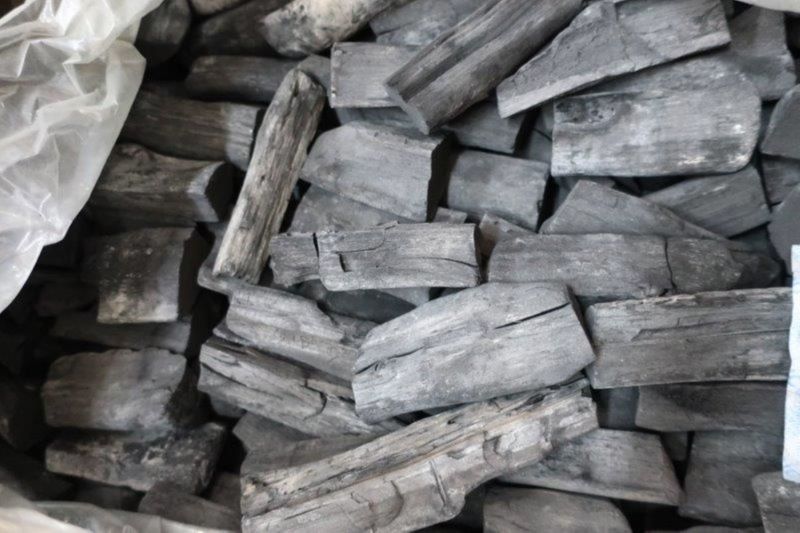 ラオス備長炭 荒上小(荒割小) 15kg×2 30kg（10003849）