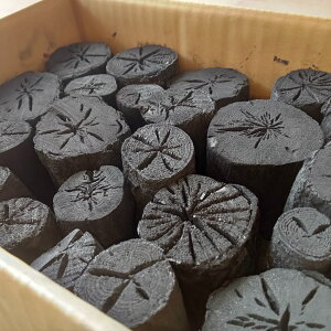 しらおい木炭 2kg 2箱入(ナラ・丸炭) 約6cm国産 北海道産北海道より産地直送!菊割れ・茶道炭・茶の湯炭 黒炭バーベキュー木炭 BBQ アウトドア ソロキャンプ レジャー 行楽 バーベキュー 消臭 火鉢 囲炉裏などに/2キロ通販格安セール情報 楽天 通販