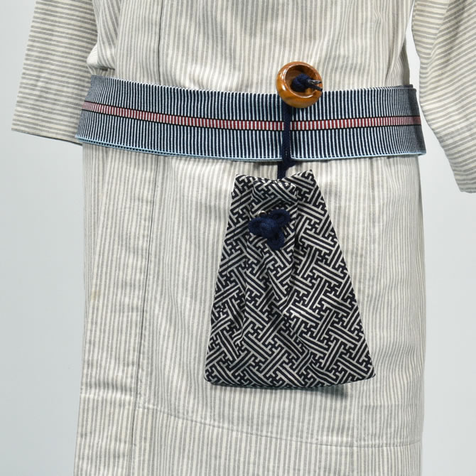 ＜メール便対象＞　お祭り用品　腰下げ巾着袋　藍染（紗綾型）　[ 巾着 和柄 祭り ...