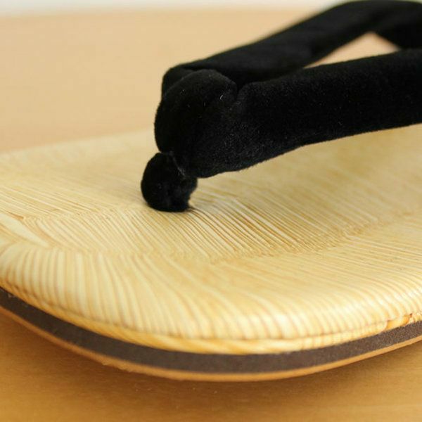 黒鼻緒　ビニール雪駄（ライト底）　サイズ：3L（約28．5cm）　[ お祭り用品 祭り用品 祭り衣装 祭り 衣装 和服 和装 浴衣 ゆかた せった 男性 紳士用 セッタ ぞうり 草履 履物 サンダル 甚平 ]