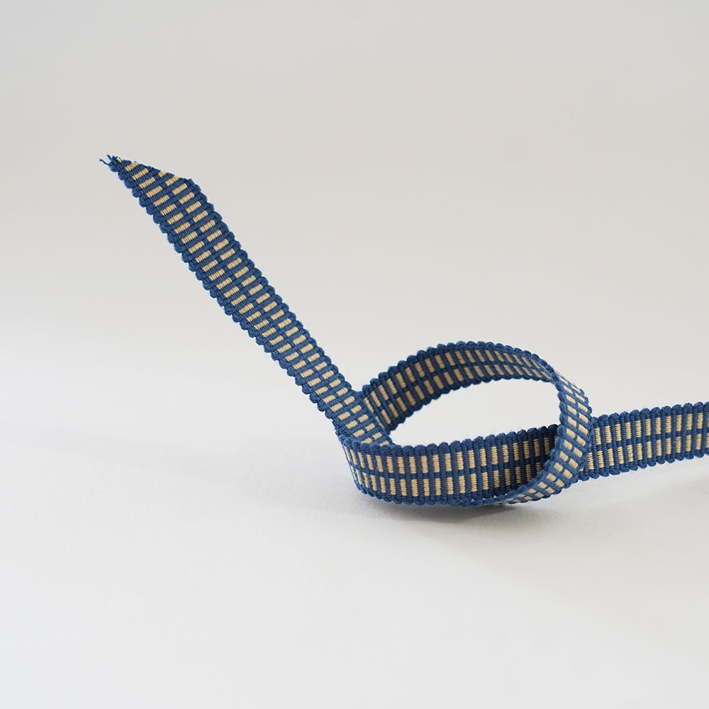 お祭り用品　箱紐（平紐）青2本線【#204】一巻（巻き売り）　幅：12mm／長さ：60m　[ はこひも ひらひも さなだひも おび 手芸 血止め 平打ちひも 平打紐 組みひも 組紐 tape 真田紐 組み紐 ]