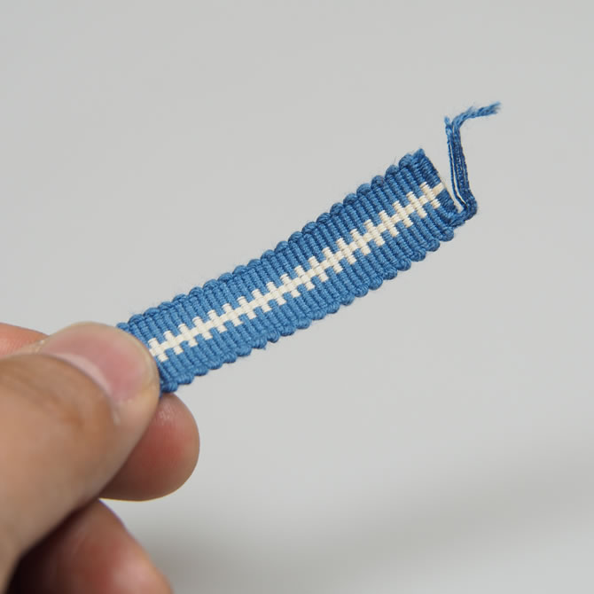 ＜メール便対象＞　お祭り用品　箱紐（平紐）　ブルーに白線【#02】　幅12mm　※1m単位で切売りします　[ はこひも ひらひも さなだひも おび 手芸 血止め 平打ちひも 平打紐 組みひも 組紐 tape 真田紐 ]