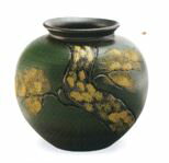 　金彩松彫花瓶　6.5号