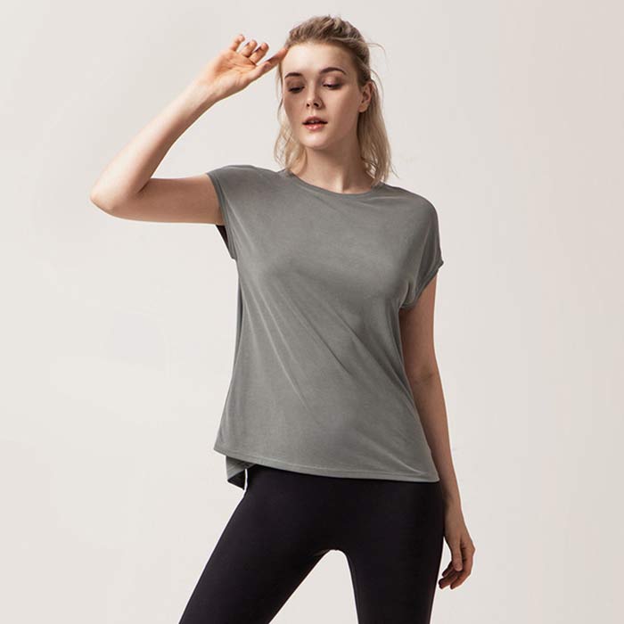 サマー楽天市場店のヨガウェア トップス ロング丈 おしゃれ 半袖tシャツ レディース かわいい ホットヨガ ウェア 夏 カットソー ゆったり スポーツウェア 体型カバー ゆる 涼しげ バックデザイン｜アングル3
