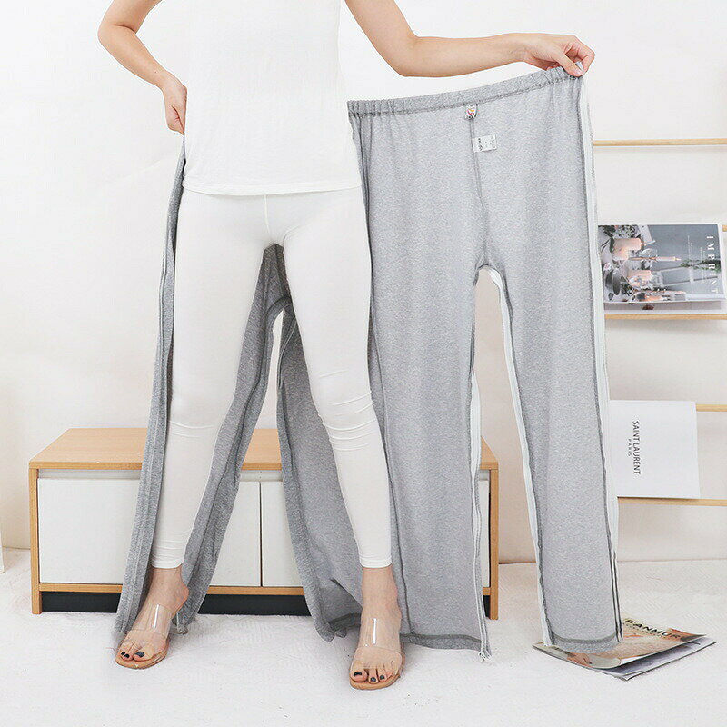 【セット内容】パジャマ【サイズ】 M:胴囲64cm(目安身長155〜170cm)、L:胴囲68cm(目安身長170〜175cm)、XL:胴囲72cm(目安身長175〜180cm)、XXL:胴囲80cm(目安身長180〜185cm)。【素材】綿100%の柔らかいスムース素材。通年用の衣類に広く用いられている素材です。空調の効いた施設などでは、年間を通してご着用頂きやすい厚みです(温度の感じ方には個人差があります)。【扱いやすい】見た目普通のズボンです。ファスナーで脇が簡単に開くので脱ぎ履きが容易です。【介護する人のために】ご要望にお応えして、特に汚れやすいズボンだけを、洗い替え用としてご用意しました!介護する側にもされる側にも優しいデザイン。おむつの交換が楽にできます。当店ではお客様都合による交換、返金は受け付けておりません。お客様都合によるキャンセル(商品発送前)ご注文から30分以内は、理由の有無を問わず購入履歴からキャンセルすることが可能です。なお、当店では、ご注文から30分以上過ぎた場合、お客様都合によるキャンセルは承っておりません。あらかじめご了承ください。◇ 配送方法について ◇発送後のキャンセル 送付先の変更はできません。長期不在 表札がない 表札や郵便受けに書かれたお名前がご注文者のお名前と異なる場合、お届けができず自動的に返送となる場合がございます。返送された場合、返送 再配達にかかる送料はお客様負担となります。ご了承ください。◇ 注意事項 ◇ご利用のモニターによって、実物とすこし異なる色に表示される場合がございます。全商品、北海道 沖縄 離島は別途 送料が掛かります。ラッピング対応しておりませんので、ご了承ください。本商品は新品未使用品ですが、輸入品のため、汚れや傷 ムラがある場合がございます。ご了承ください。パジャマ ズボン 通年用 介護用 セミ M L LL 3L