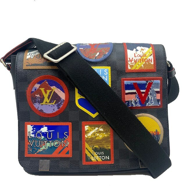【中古】ルイヴィトン LOUIS VUITTON ディストリクトPM ショルダーバッグ アルプスコレクション メンズ ダミエ・グラフィット x ステッカー N40040　18年限定　入手困難【ブランドギャラリー心斎橋店】のサムネイル