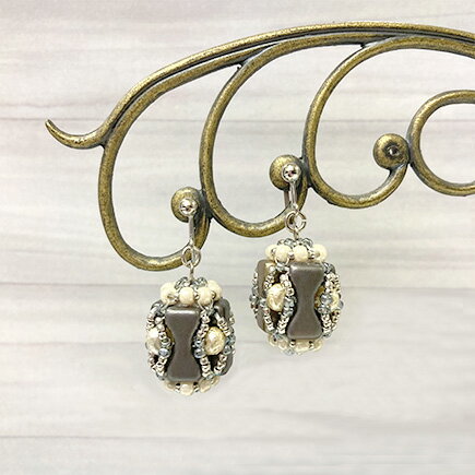 BowTie beadsで作るビジューイヤリング