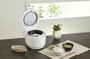 アイリスオーヤマ マイコン式ジャー炊飯器3合 RC-MDA30-W ホワイト 炊飯ジャー タ...