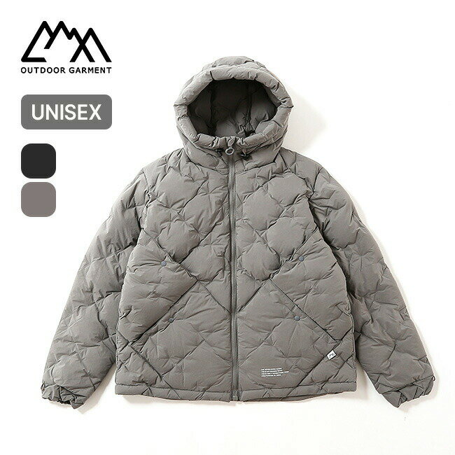 メーカー希望小売価格はメーカーサイトに基づいて掲載しています毎シーズン展開している CMF INNER DOWN。 今期は、新技術 「CMF WOVEN」 を採用しました。 表地と裏地をX字に織り合わせることで、従来のようにダウンパックを必...