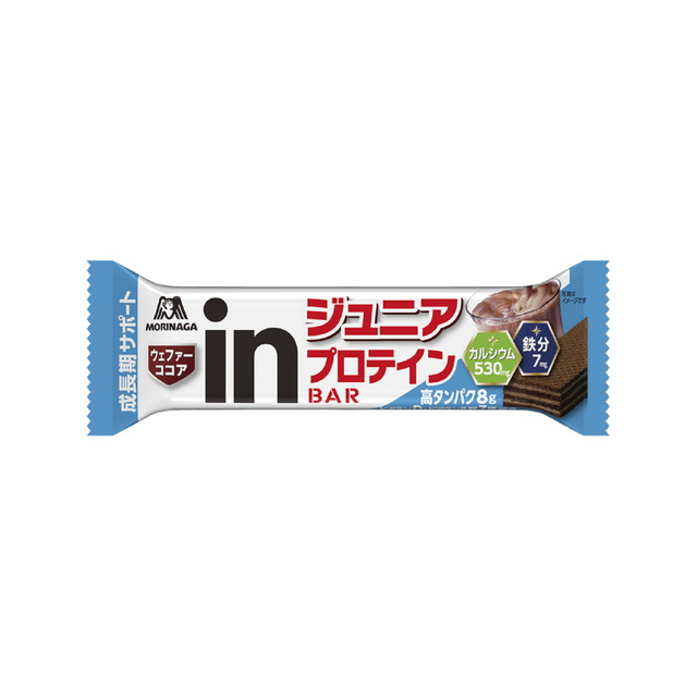 商品名inバージュニアプロテインココア 内容量1本 商品説明（製品の特徴）お子様でも食べやすいココア味のクリームとウエファースを使用。タンパク質8g、カルシウム530mg、鉄分7mg、ビタミンD、ビタミンB群（7種）を配合。成長のために必要な栄養も一緒に摂れるプロテインバーです。 目安量/お召し上がり方開封後はお早めにお召し上がりください。 使用上の注意この製品は袋を熱接着で密封包装しています。 成分・分量エネルギー 153 kcal 鉄 7.0 mg ビタミンB12 0.58〜1.97μgたんぱく質 8.3 g ナイアシン4.3〜15.2 mg 　ビタミンD 2.4 μg脂質 8.7 g パントテン酸 1.9〜4.6 mg 　葉酸 35〜158 μg炭水化物 10.4 g ビタミンB1 0.33〜0.92 mg 食塩相当量 0.1〜0.42 g ビタミンB2 0.43〜1.05 mg カルシウム 530 mg ビタミンB6 0.38〜1.15 mg アレルゲン小麦、乳、大豆 保管及び取扱上の注意高温・多湿を避けて保存してください。 問合せ先森永製菓株式会社　お客様相談室電話番号：0120‐560‐162 製造販売会社（メーカー）森永製菓株式会社 販売会社(発売元）森永製菓株式会社　〒108‐8403　東京都港区芝5‐33‐1 原産国日本 リスク区分（商品区分）一般食品 広告文責株式会社サンドラッグ/電話番号:0120‐009‐368 JANコード4902888730719※パッケージ・デザイン等は、予告なしに変更される場合がありますので、予めご了承ください。※お届け地域によっては、表記されている日数よりもお届けにお時間を頂く場合がございます。 サンドラッグ / サンドラッグe-shop / s-shop / こども　プロテイン / タンパク質 / プロテイン / じゅにあ プロテイン / プロテイン ジュニア / ザバス 森永 / 森永 / 子供 / 森永製菓