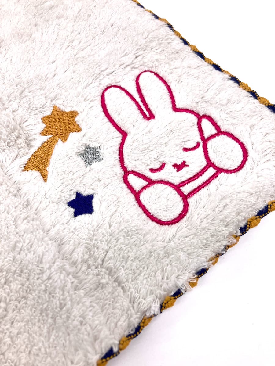 ミッフィー ふわふわ刺繍ハンカチーフ ベージュ BS25-27 スクエア square キャラクターグッズ かわいい 大人 DickBruna タオルハンカチ パイピング ワンポイント プレゼント ギフト