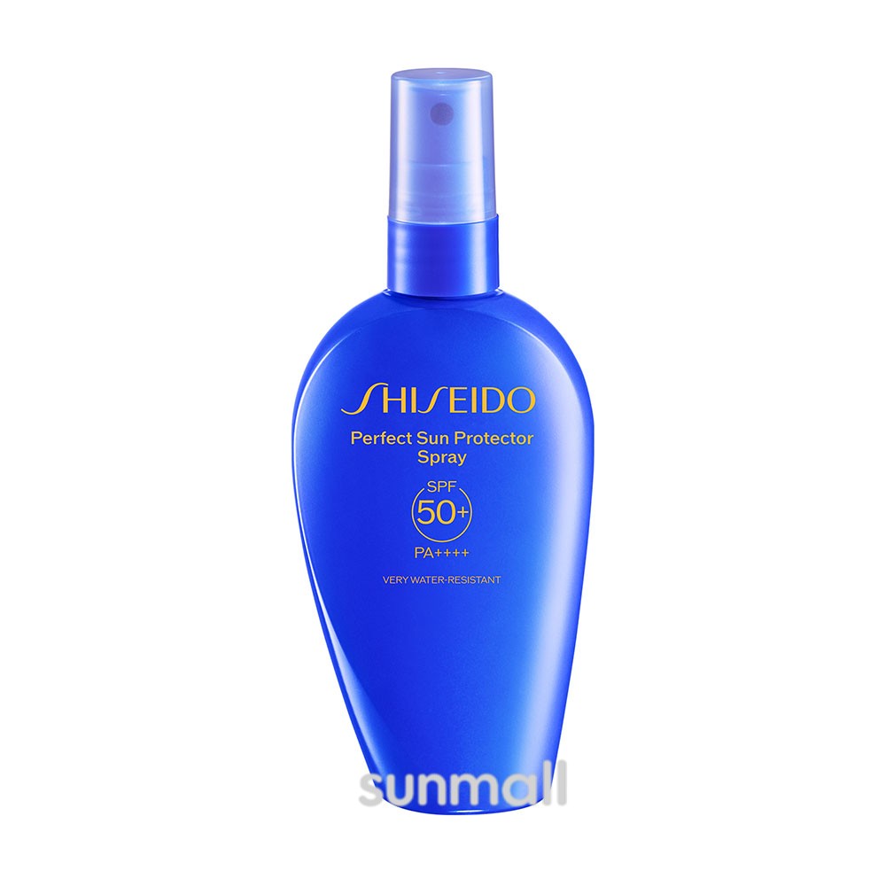 【内容量】150mL／SPF50+・PA++++／日焼け止め【商品説明】なめらかな美肌へ 、スプレータイプのサンプロテクター。肌にも髪にもマルチに使える、透明なスプレータイプのサンプロテクター。 汗や水にふれると防御膜が強くなる※ウェットフォーステクノロジーを搭載。 紫外線や乾燥からもプロテクト。 うるおいを与え乾燥小ジワを目立たなくします※2。 ※1：サンスクリーン膜の均一性を高め、安定に保つ ※2：効能評価試験済み使い方法●よく振ってからお使いください。 ●使用量が少ないと、十分な紫外線防御効果が得られません。 ●顔に使用する場合は、一度手のひらに出してから、少量ずつなじませます。顔に直接スプレーしないでください。 ●からだに使用する場合は、肌に直接たっぷりムラなくスプレーし、よくなじませてください。 ●髪に使用する場合は、10～15cmくらい離してスプレーし、よくなじませてください。 ●汗をかいたり、タオルで拭いた後などは必要に応じて塗りなおしてください。 ※出にくいときは再度振ってから吐出してください。 ※ご使用後は、容器の口もとをきれいにふき取り、キャップをきちんと閉めてください。 ◇出にくいときは再度振ってから吐出してください。 ◇ご使用後は、容器の口もとをきれいにふき取り、キャップをきちんと閉めてください。 ◇バッグなどに入れて持ち歩く場合、荷物とあたってキャップが開き、中身が出る可能性がありますのでご注意ください。 ◇目に入らないように注意し、入ったときはすぐに洗い流してください。 ◇乳幼児の手の届かないところに置いてください。 ◇衣服についた場合は、すぐに洗剤でていねいに洗ってください。洗う際には、ピンクに変色しますので塩素系漂白剤のご使用はさけてください。 ◇火気にご注意ください。 ※商品のSPF表示及びPA表示は、SPF試験法に定められている塗布量1cm2あたり2mgを皮ふに塗布して測定した結果です。配送方法について宅配便 または メール便（ポスト投函：紛失・破損の補償なし） メール便をご選択いただける場合でも、ご購入数量や商品サイズによっては宅配便（送料620円）へ変更させていただくことがございます。あらかじめご了承ください。注意事項商品画像はできる限り実物に近い色味となるよう撮影・調整を行っておりますが、ご覧になるモニター環境により実際の商品と色合いが異なる場合がございます。あらかじめご了承ください。 実店舗でも同時販売を行っておりますため、ご注文のタイミングによっては品切れの場合がございます。その際は誠に恐れ入りますがキャンセル対応とさせていただきます。 新品未使用品ですが、製造・輸送過程において多少のふちのゆがみ、小傷、汚れがある場合がございます。ご理解の上お買い求めください。在庫について当店では複数モールで在庫を共有しております。そのため、ご注文確定後でも欠品や完売となる場合がございます。その際は別途ご案内いたしますので、何卒ご了承ください。 メール便／ネコポス発送ご利用時のご注意 損害補償はございません。配送中の破損・紛失・未着・遅延等については対応できかねます。 簡易梱包・ポスト投函のため、外装に潰れ・へこみ・傷等が発生する場合がございます。また、お客様都合による返品・交換はお受けできません。 贈答用には宅配便（送料620円）のご利用をおすすめいたします。 商品発送後のキャンセル・ご注文内容・お届け先の変更は承れません。ご了承の上、メール便をご選択ください。お問い合わせについて商品発送の都合上、当日11時以降および土・日曜日のお問い合わせは翌平日のご対応となります。 ご注文やお問い合わせが集中した場合、ご返信が翌日または翌営業日となる場合がございます。お電話でのお問い合わせ現在リモート勤務体制を取っておりますため、お電話に出られない場合がございます。恐れ入りますが、その際はサイトのお問い合わせフォームまたはメールにてご連絡いただけますと幸いです。広告文責株式会社アミティ燦　　03-6764-8406